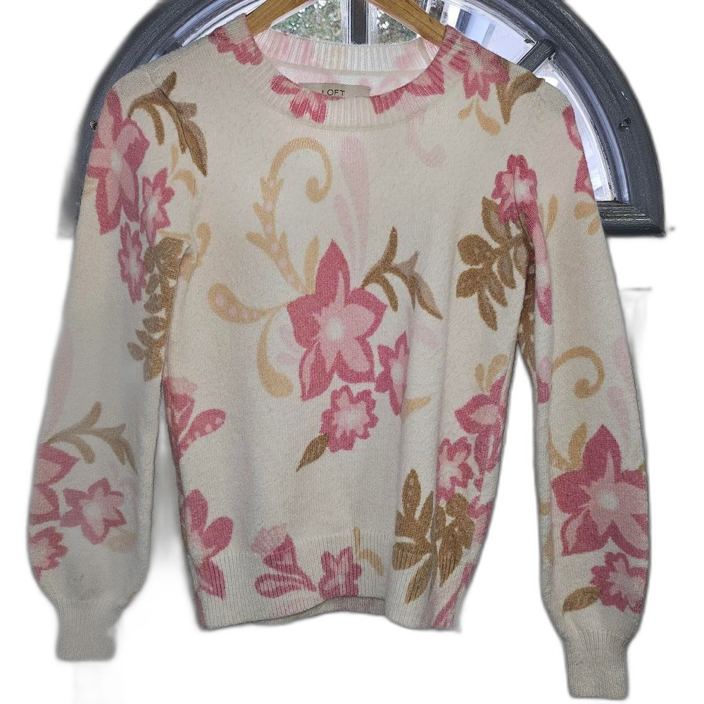 Loft-petite Women's White and Pink Sweater